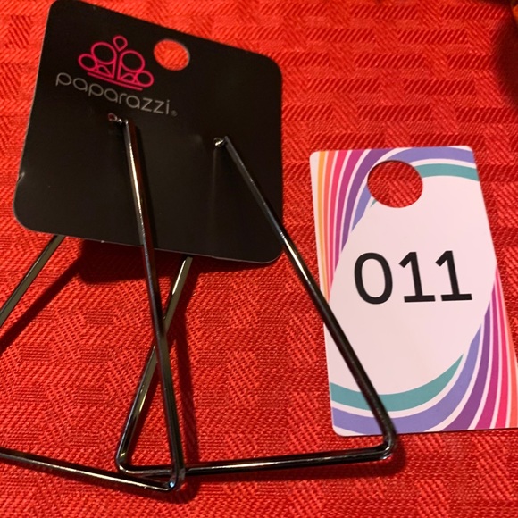 Paparazzi Jewelry - Picture 1 of 10